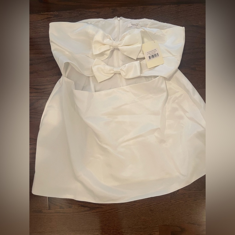 White Strapless Bow Dress - NWT - Picture 3 of 4